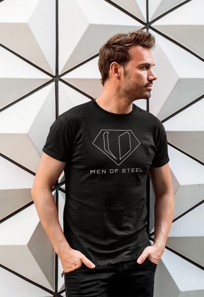 T-Shirt - MEN OF STEEL